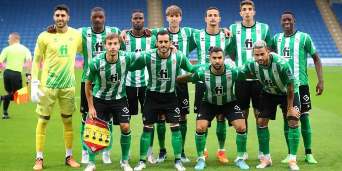 Elenco do Betis perfilado