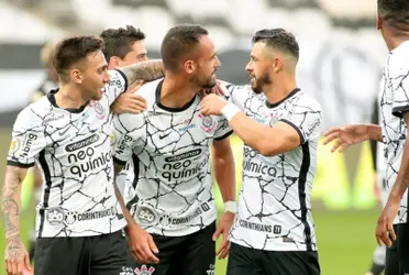Jogadores do Corinthians comemoram