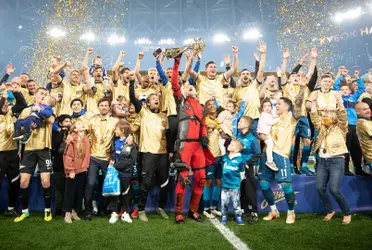 Jogadores do Zenit comemoram conquista