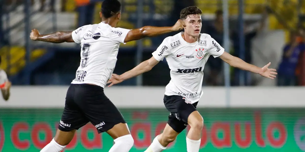 Jogadores do Corinthians comemoram gol durante a Copinha