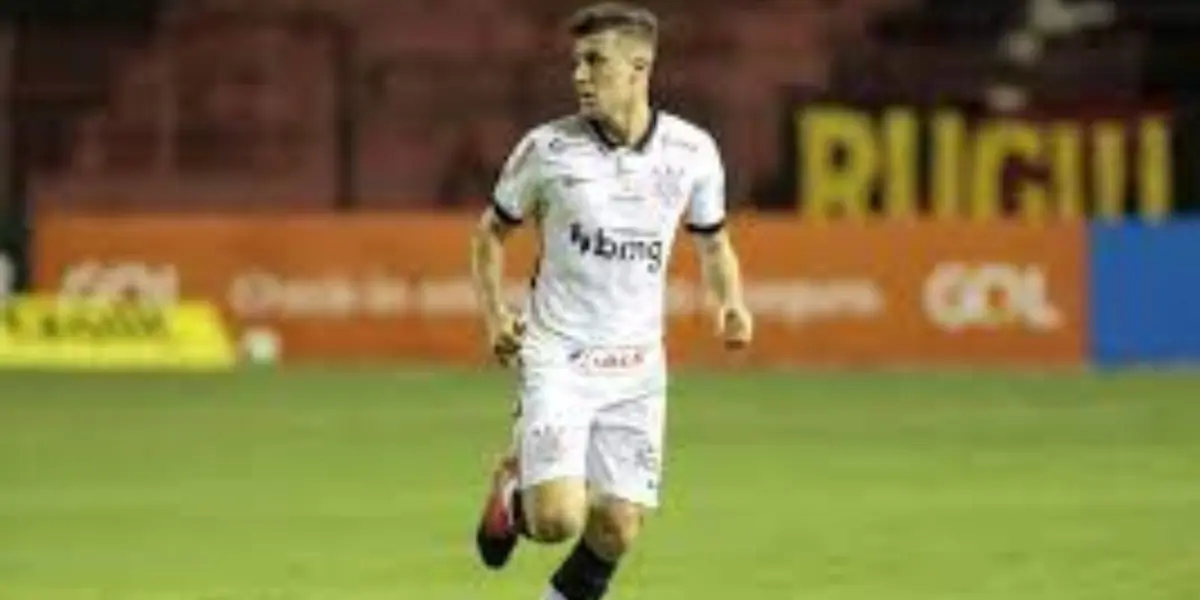 Lucas Piton recebeu oportunidades em 2022, mas não rendeu o esperado defensivamente