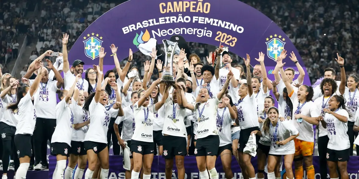 As Brabas comemoram a conquista do Brasileirão feminino de 2023