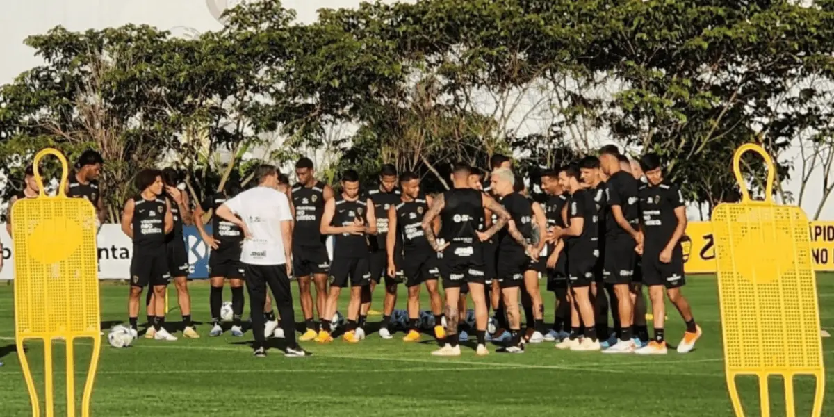 Cantillo ficará no banco de reservas para o jogo de hoje no Campeonato Brasileiro