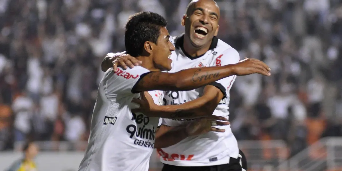 Comparando a atual dupla de ataque do Corinthians jogando junto comparado com a dupla campeã da Libertadores e do Mundial