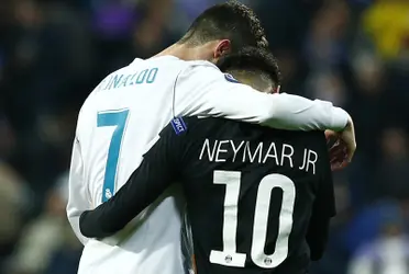 CR7 e Neymar após partida