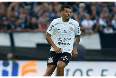 Depois de tanto tempo sem Corinthians ter jogador destaque, jornalistas apontam como craque do jogo, atleta do Corinthians