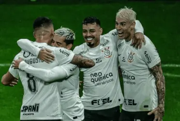 Eles são medalhões, são ídolos mas seu ciclo no Corinthians acabou e eles querem no banco para sempre 