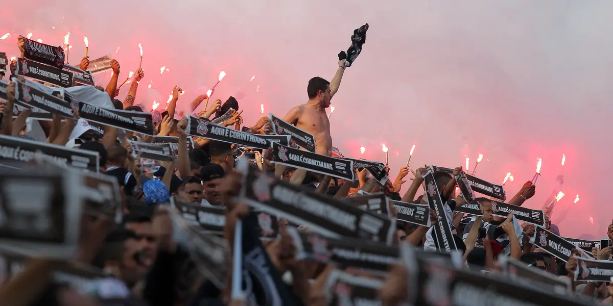 Gaviões da Fiel manifestou apoio para Fernando Lázaro, novo treinador do Timão