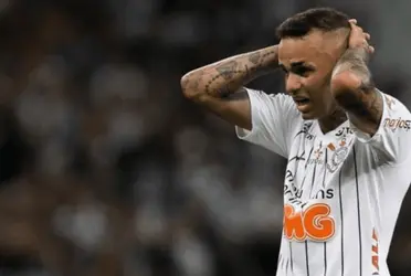 Hoje no Grêmio, o jogador chegou ao Corinthians em 2019 e fez poucas partidas