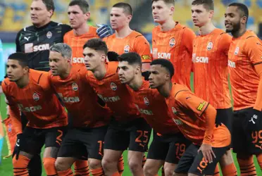 Jogadores da equipe ucraniana perfilados