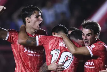 Jogadores do Argentinos Juniors comemoram