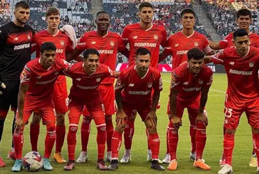 Jogadores do Toluca perfilados