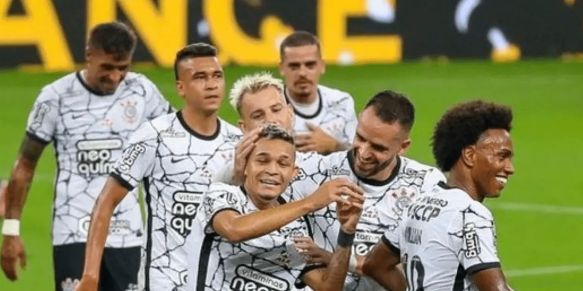 Luxemburgo tomou medida drástica e varreu estes 4 jogadores que não jogam nada e ganham muito no Corinthians