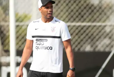 O Corinthians estreou mal na Copa do Brasil e torcida pressiona bastidores e a solução para Fernando Lázaro ficar só pode ser essa