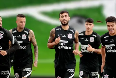 Zagueiro recebe salário astronômico no Corinthians